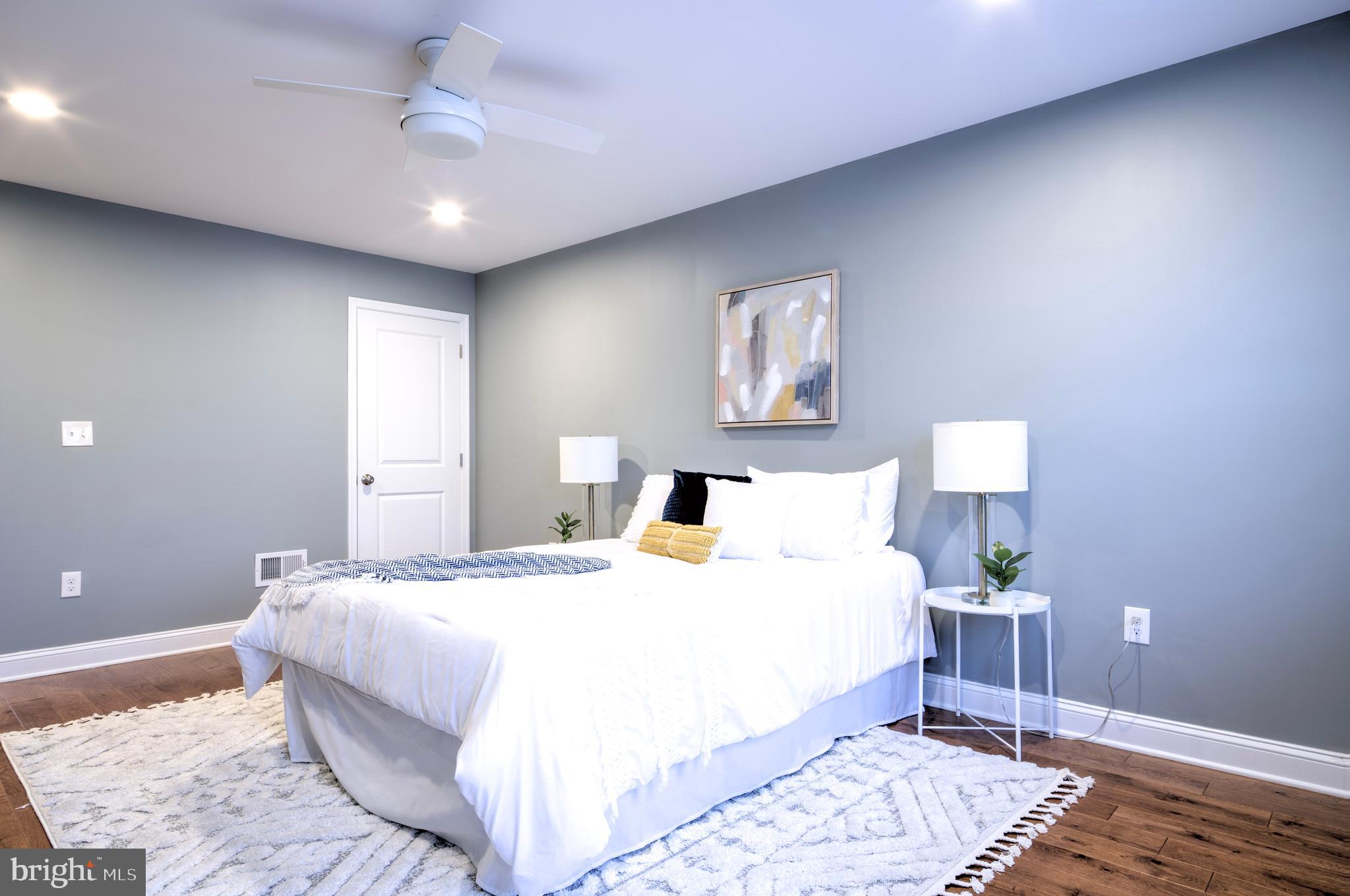 107 W CLEMENT STREET