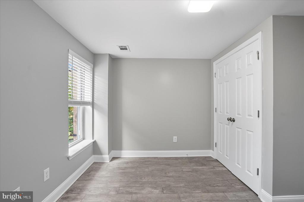 1106 HARLEM AVENUE
