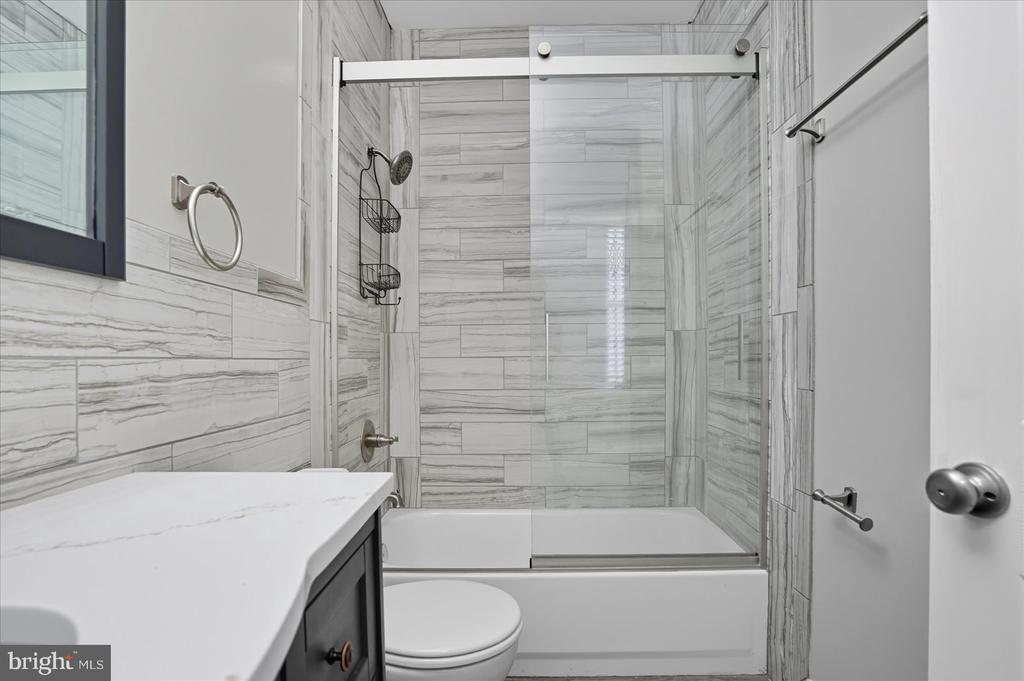 1106 HARLEM AVENUE