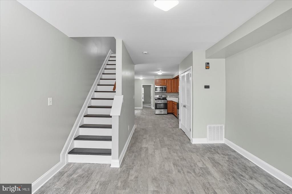 1106 HARLEM AVENUE