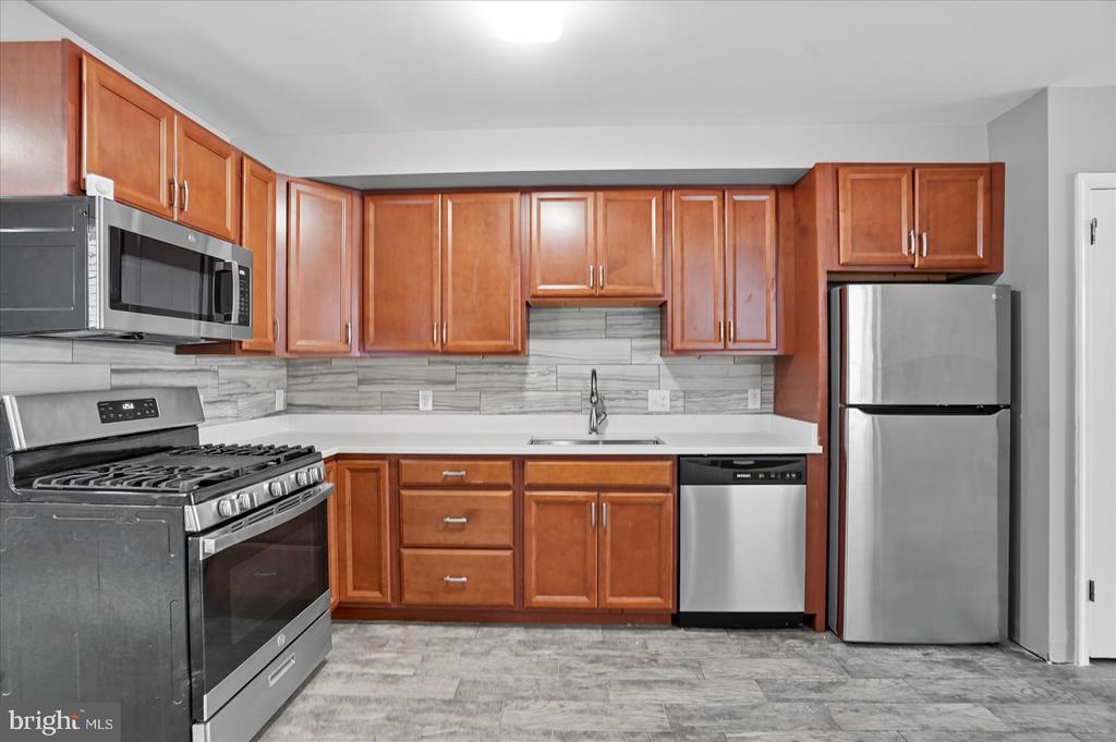 1106 HARLEM AVENUE