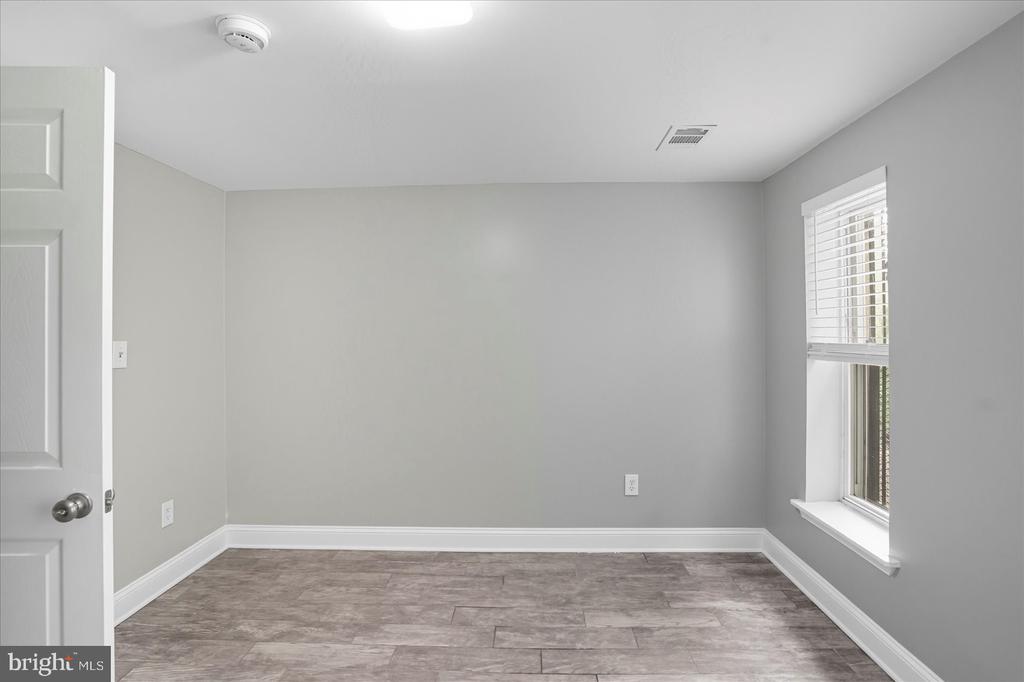 1106 HARLEM AVENUE