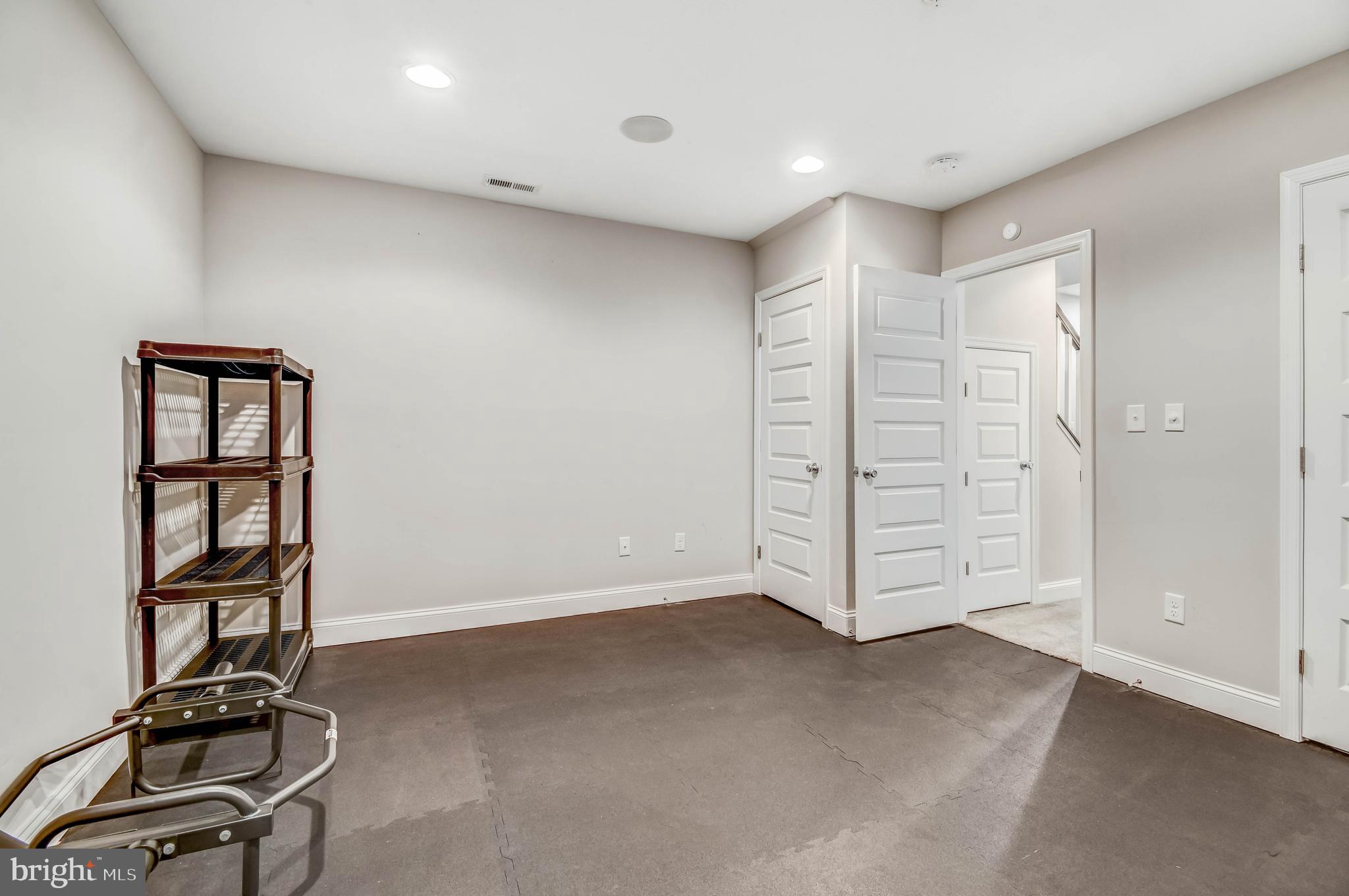 3039 E BALTIMORE STREET