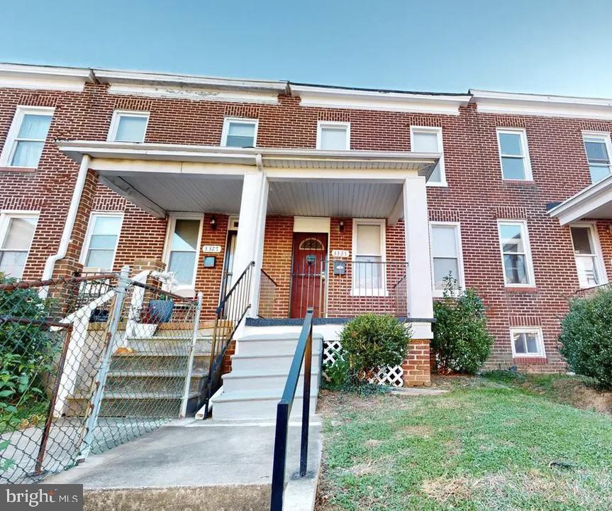 3325 RAVENWOOD AVENUE