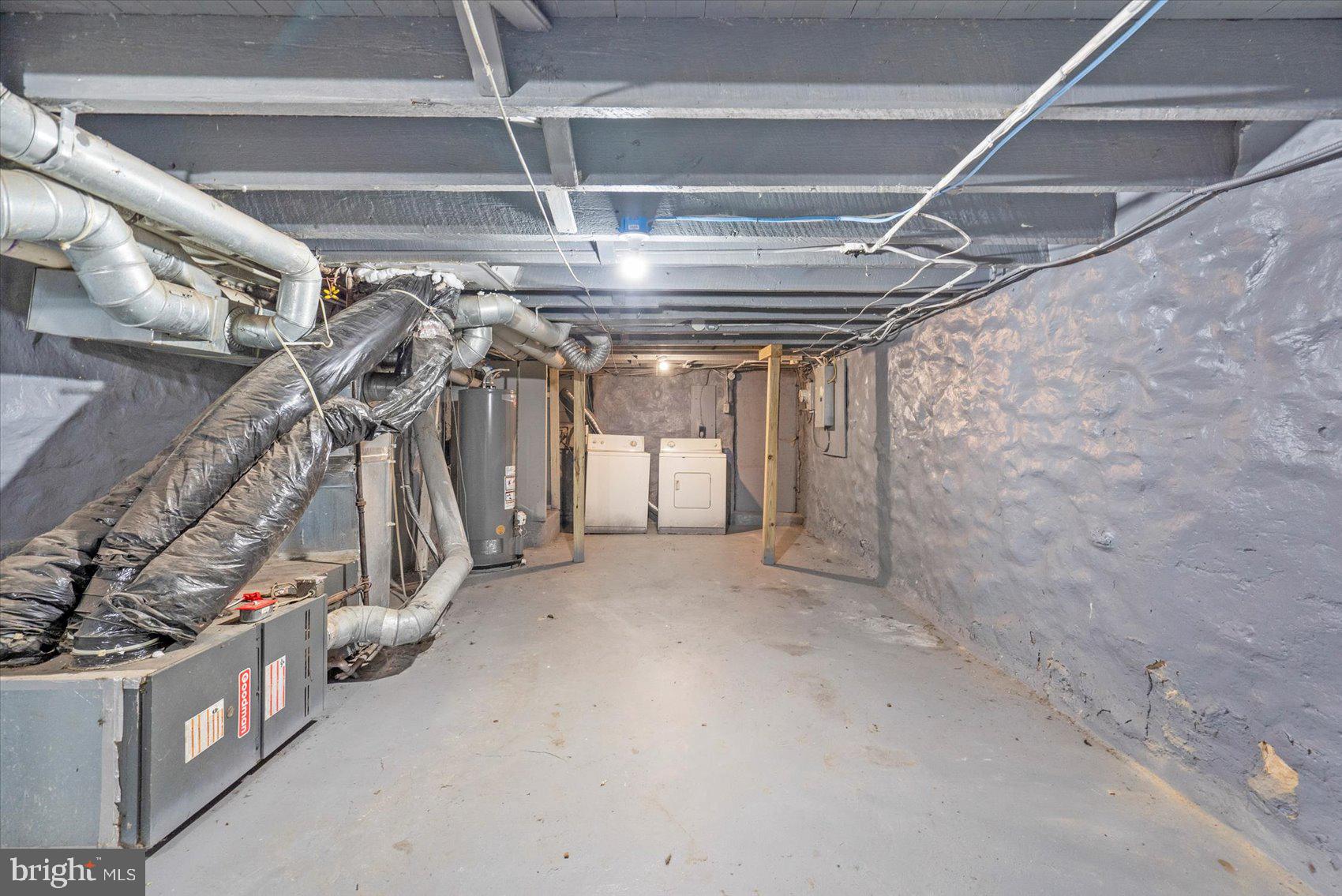 1637 MONTPELIER STREET