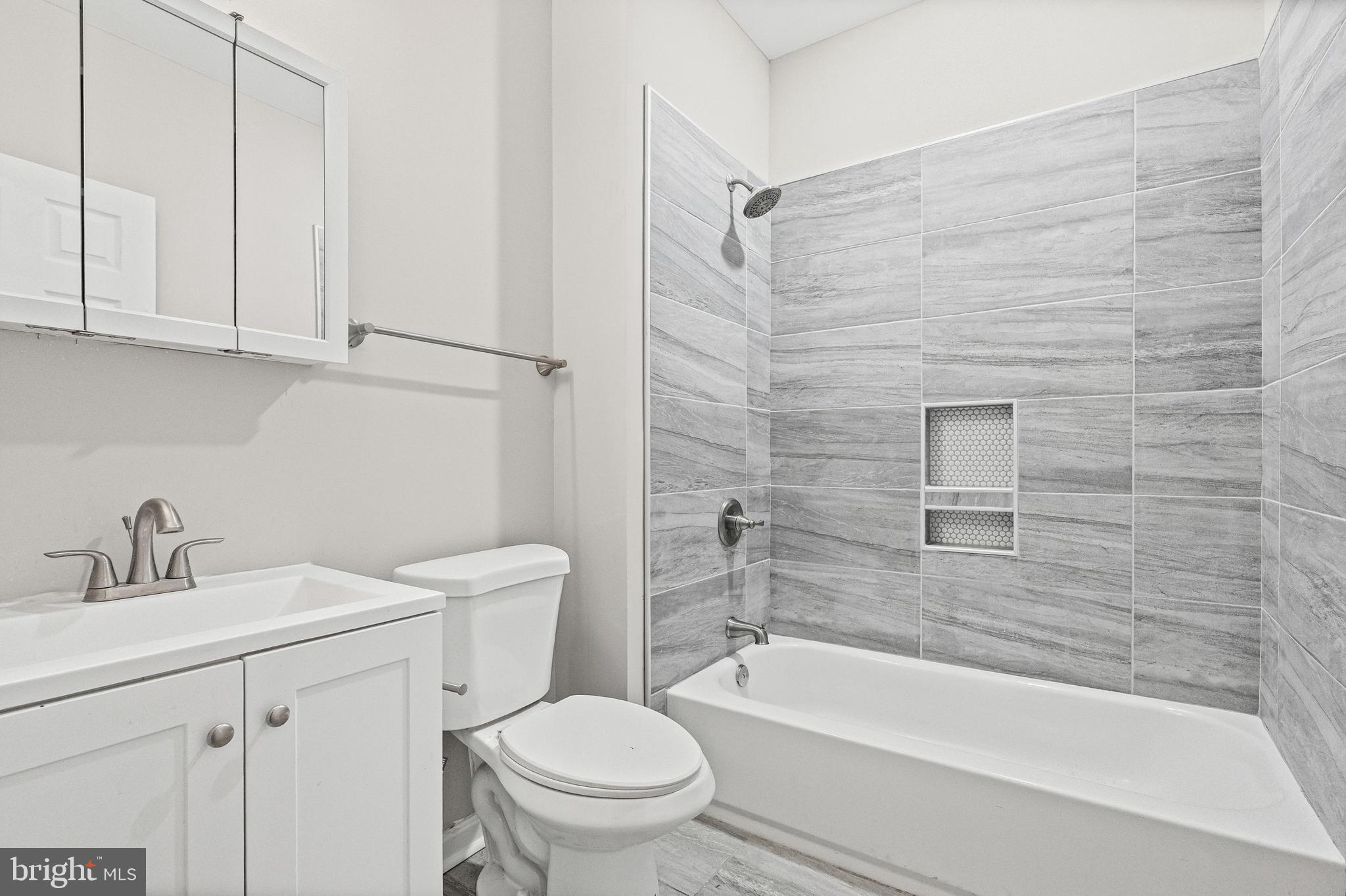 1807 E FEDERAL STREET