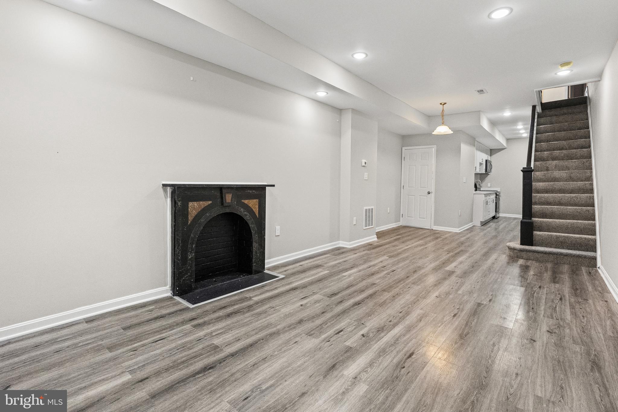 1807 E FEDERAL STREET