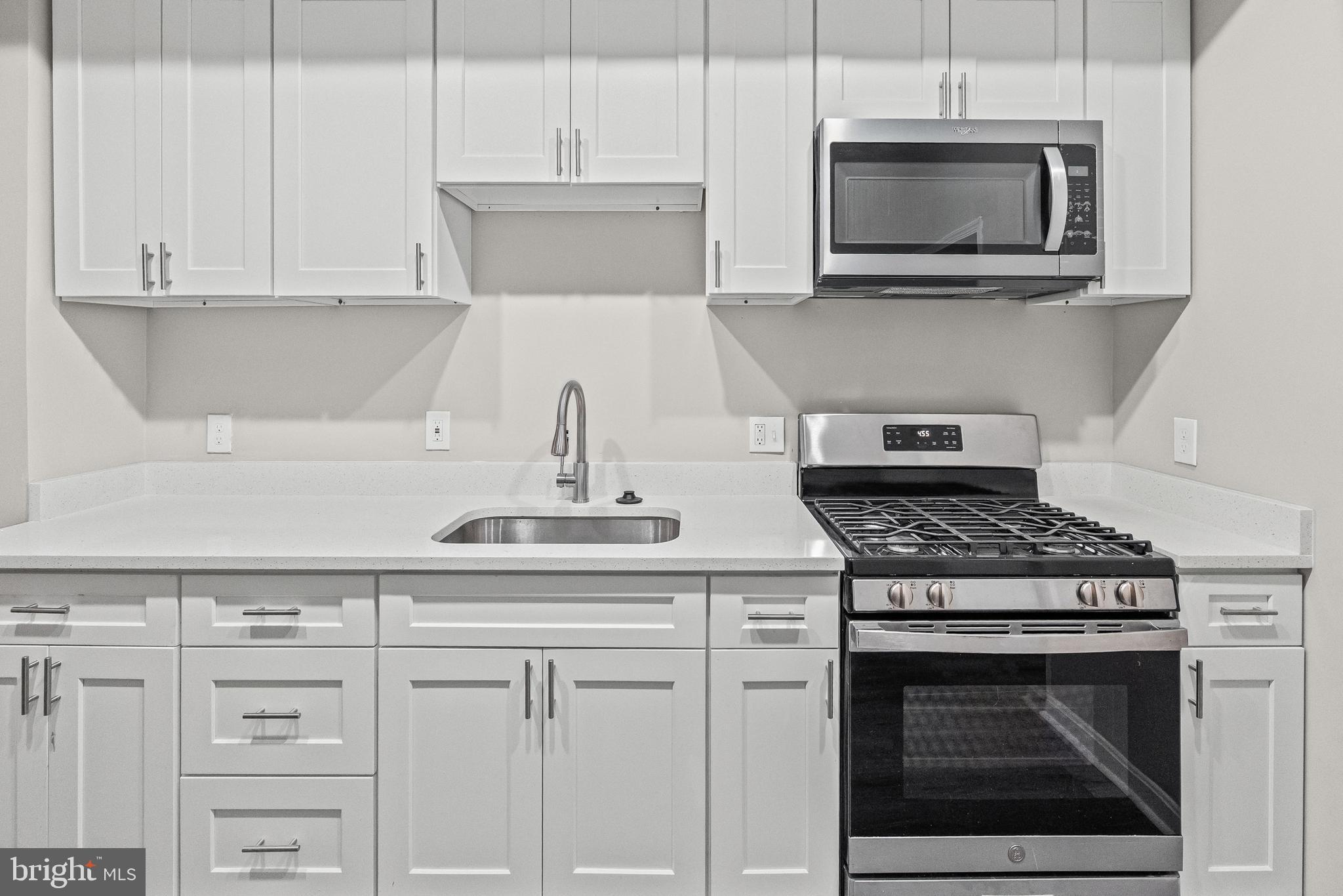 1807 E FEDERAL STREET