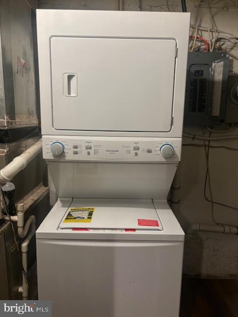 1300 N KENWOOD AVENUE