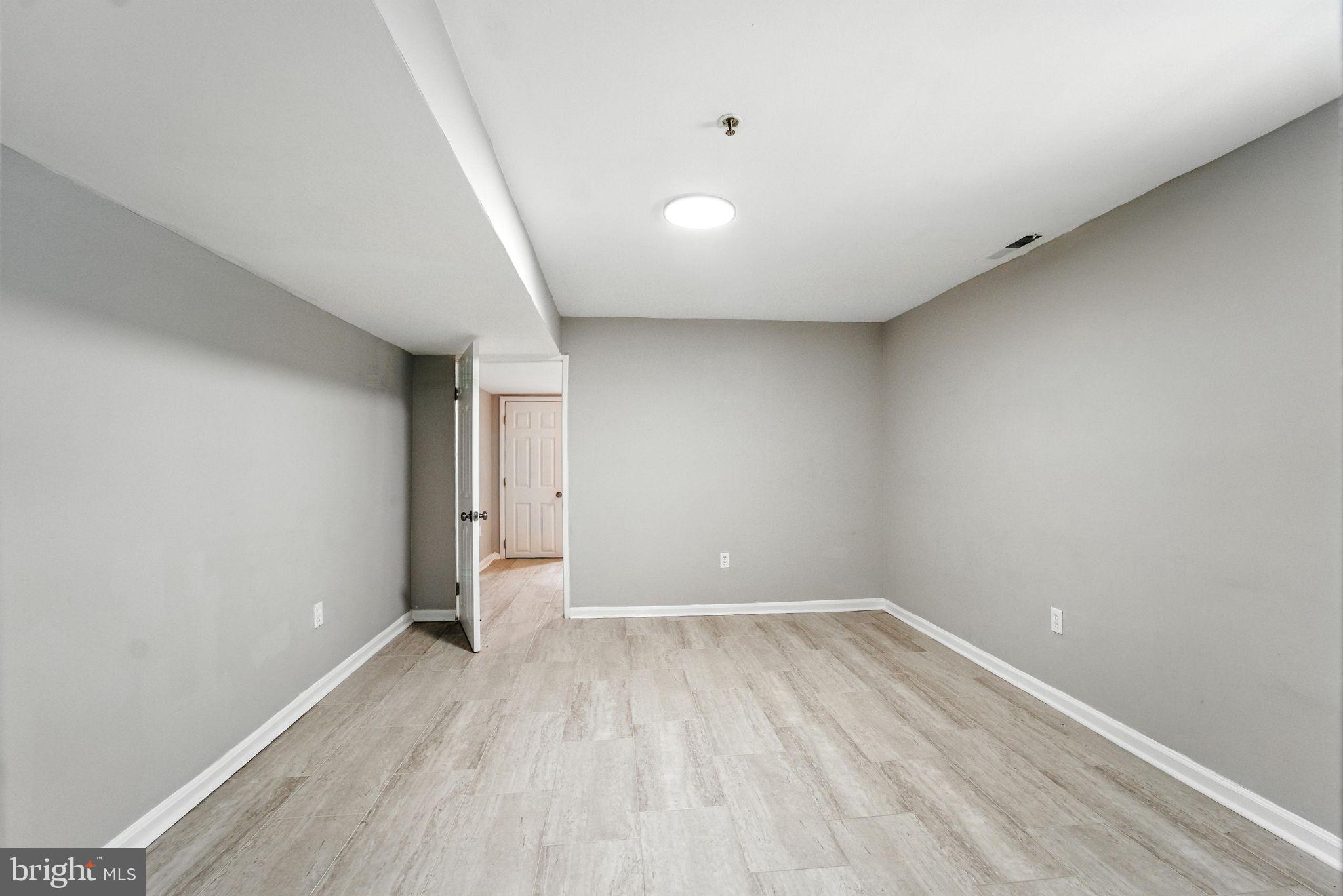 2100 HOMEWOOD AVENUE 1