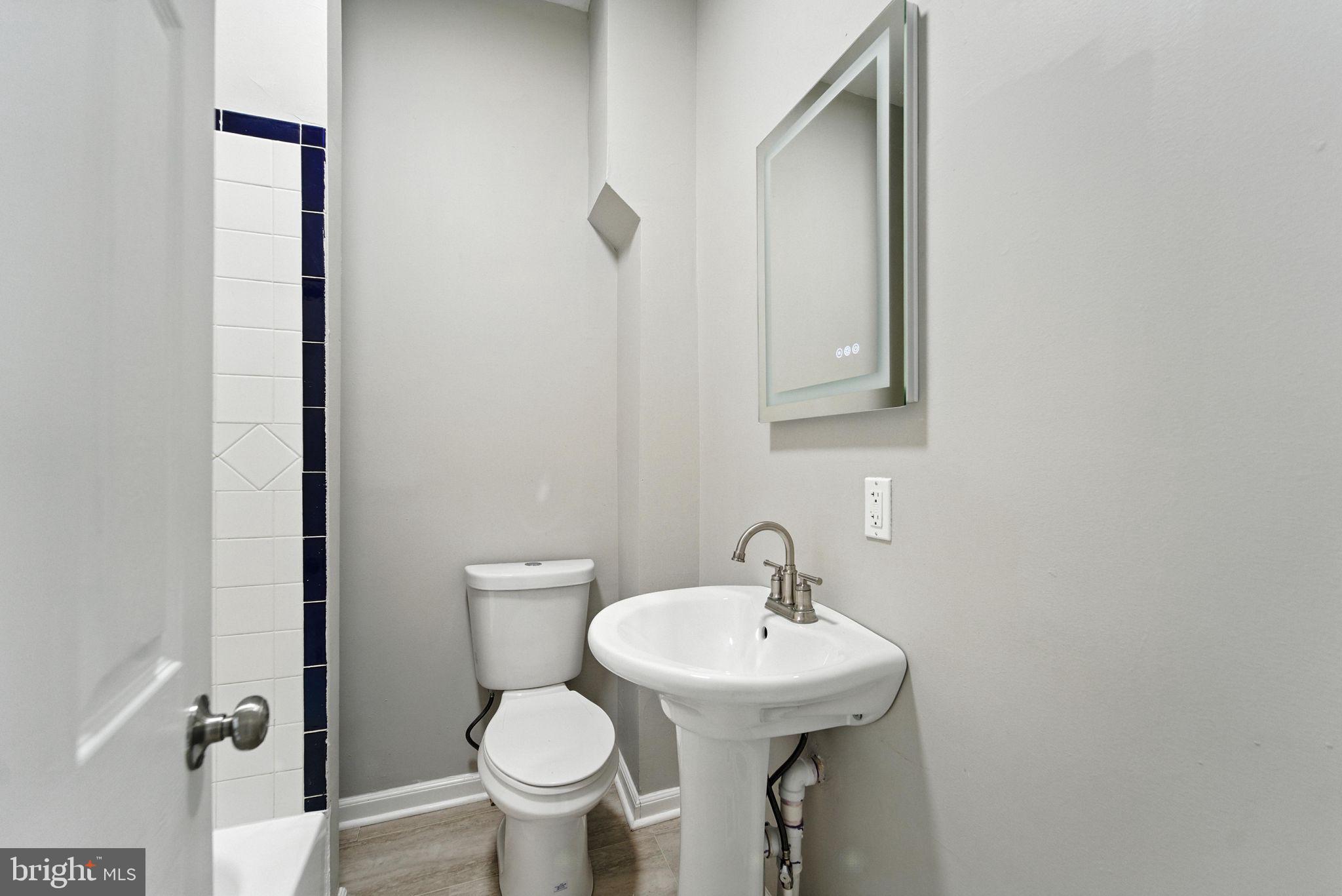 2100 HOMEWOOD AVENUE 1