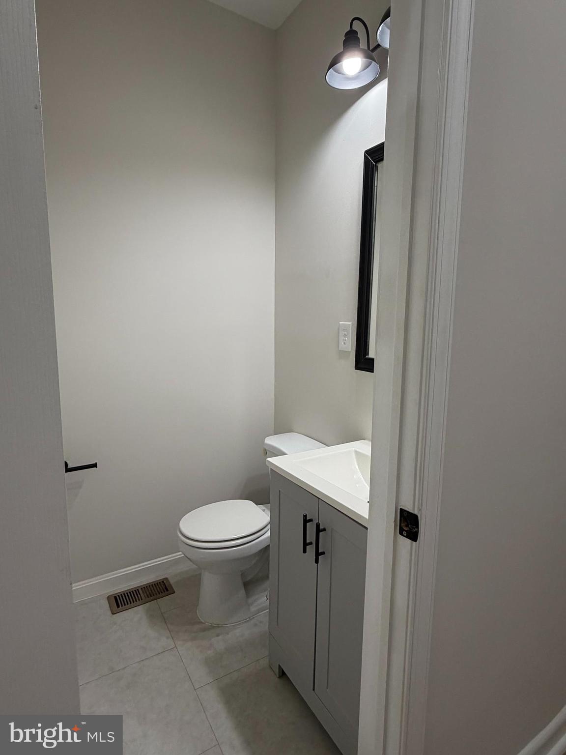 2828 WOODBROOK AVENUE