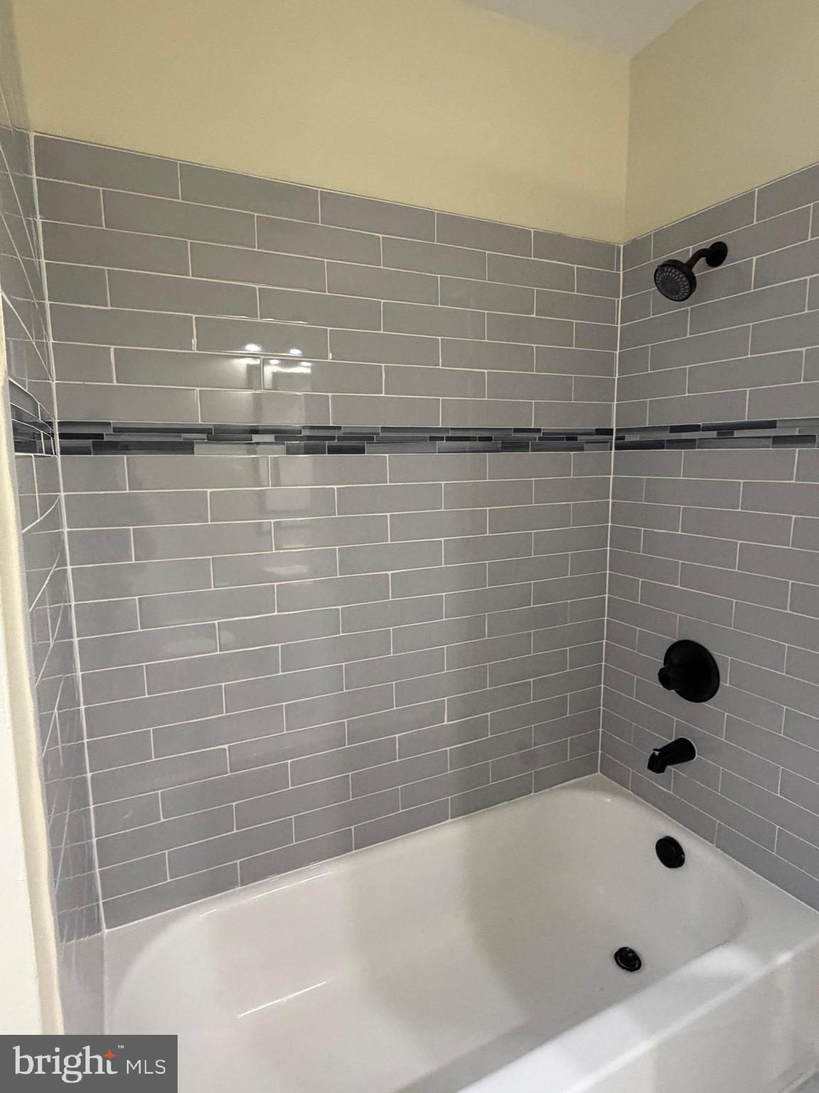 2828 WOODBROOK AVENUE