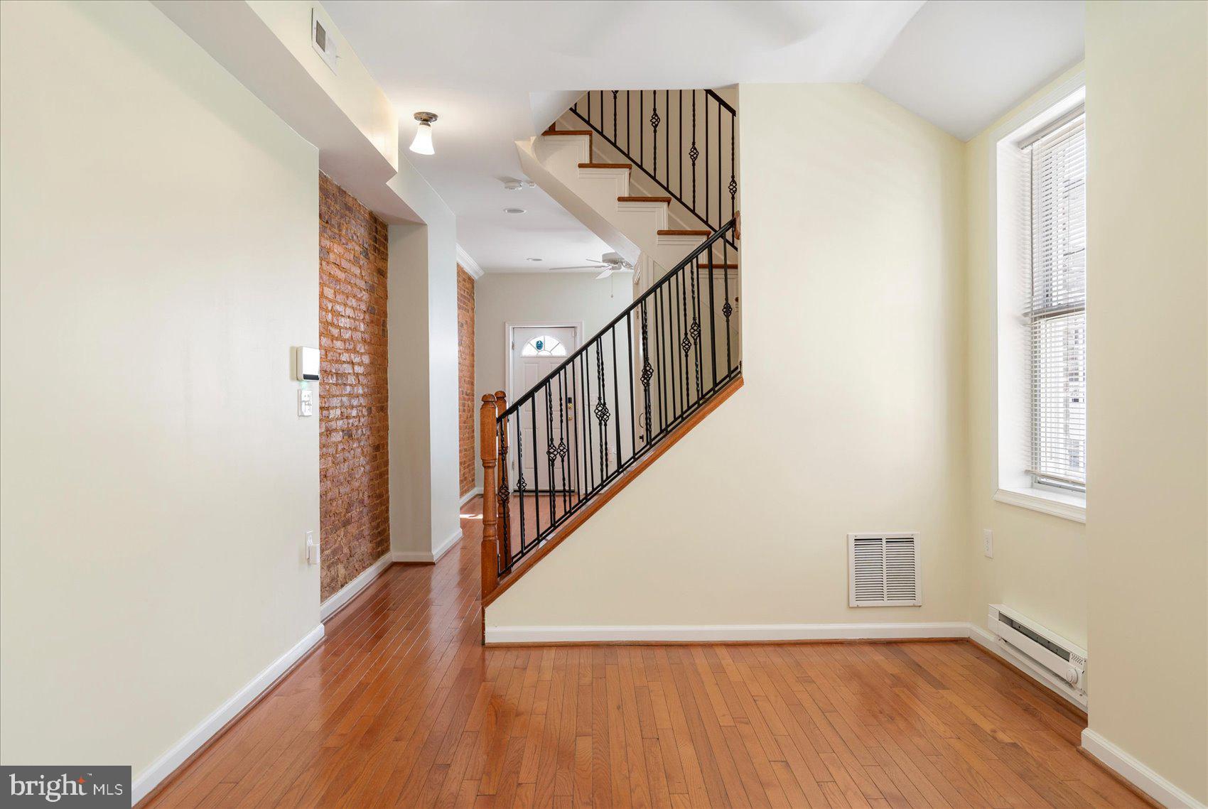 1100 E PRESTON STREET