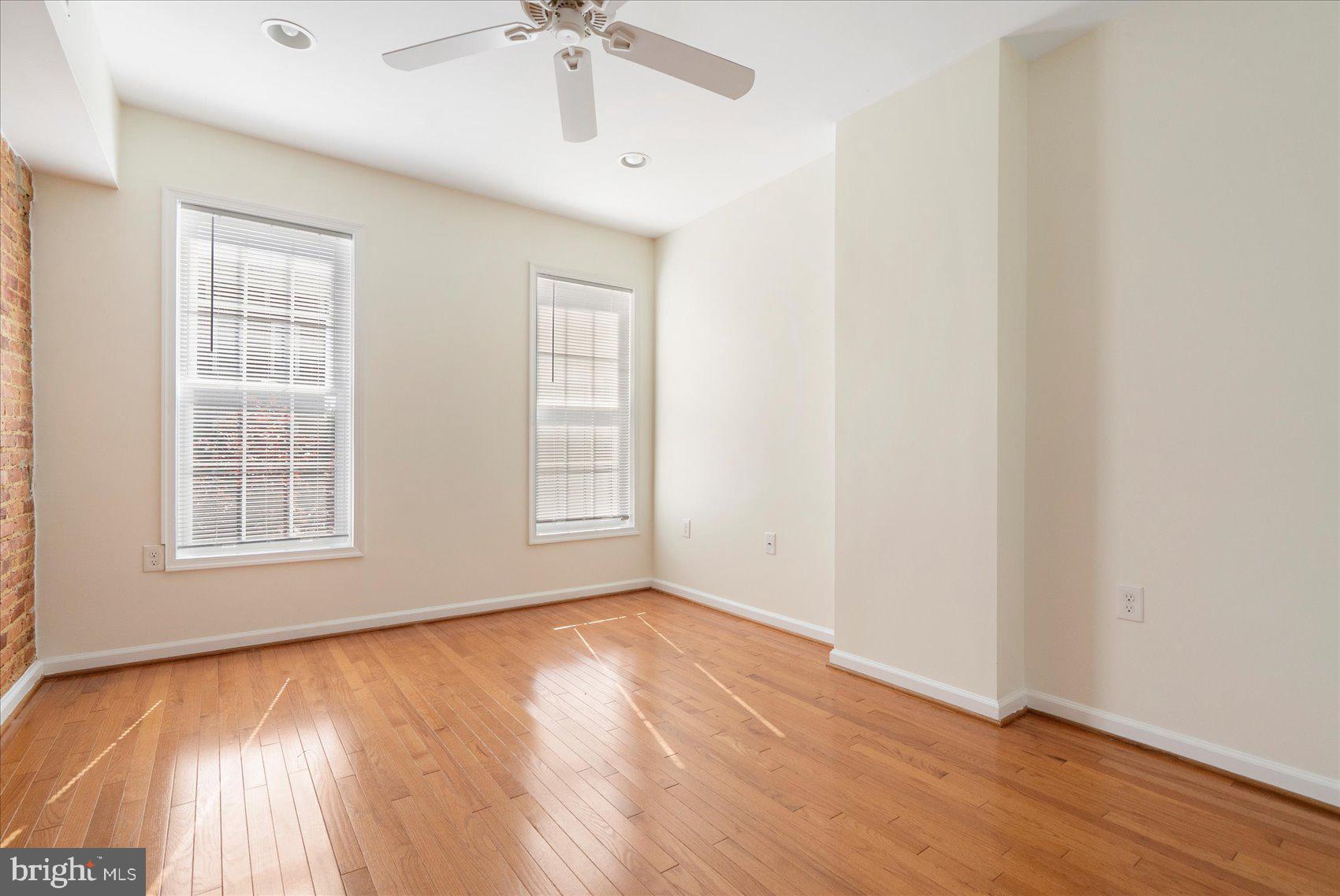 1100 E PRESTON STREET