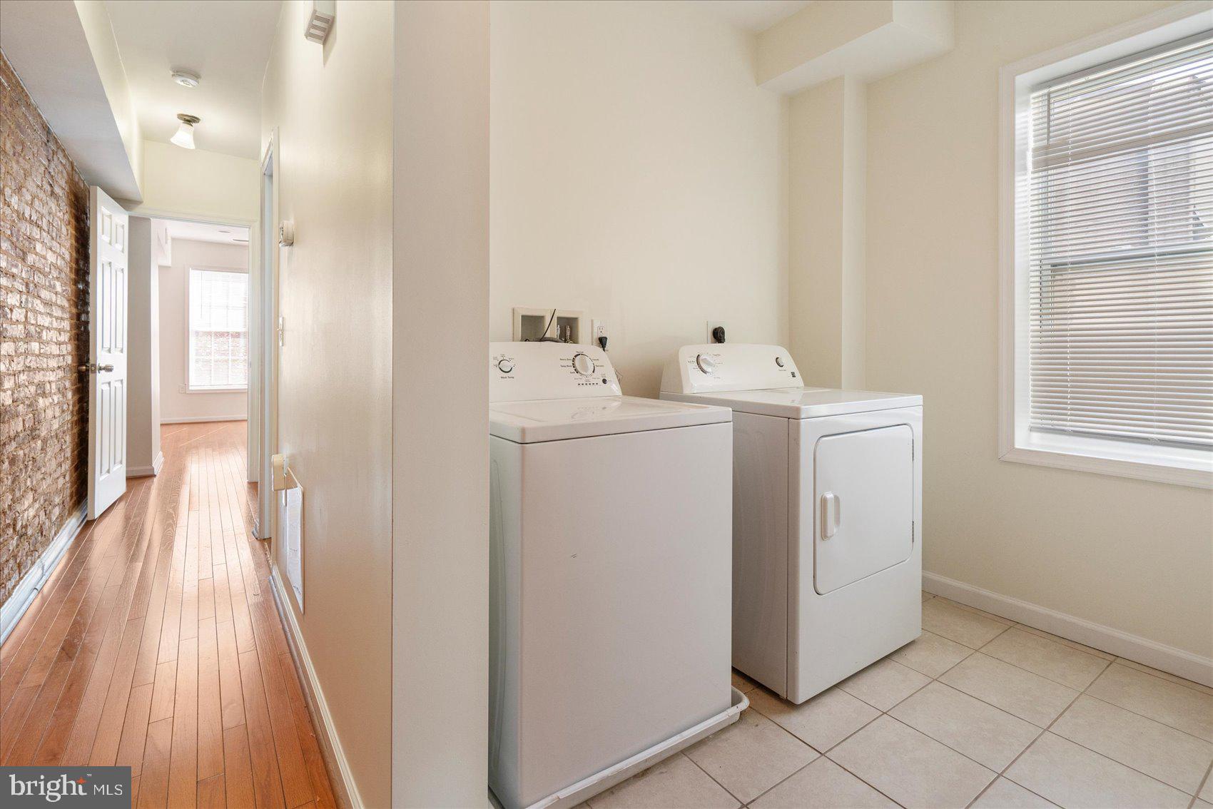 1100 E PRESTON STREET