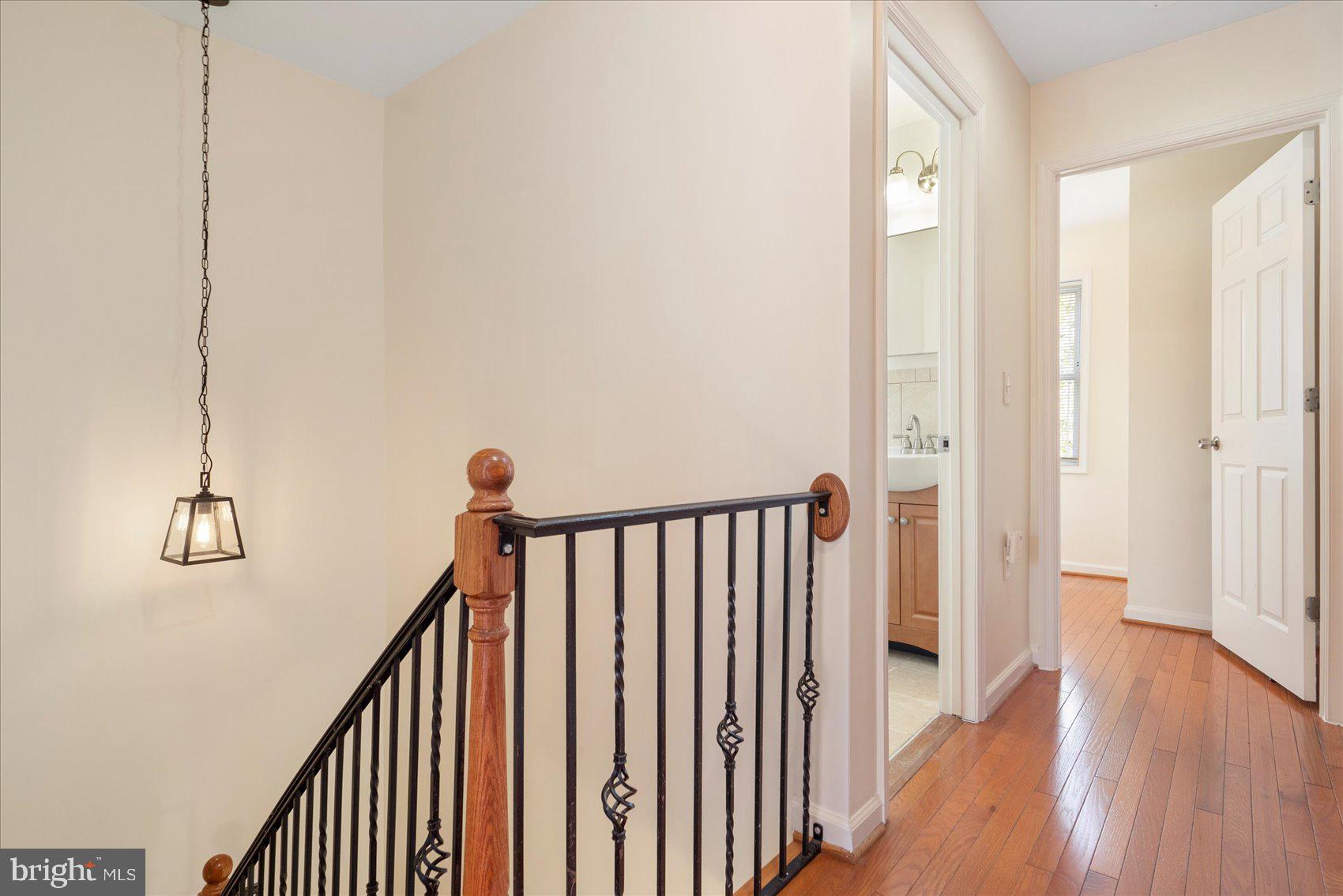 1100 E PRESTON STREET