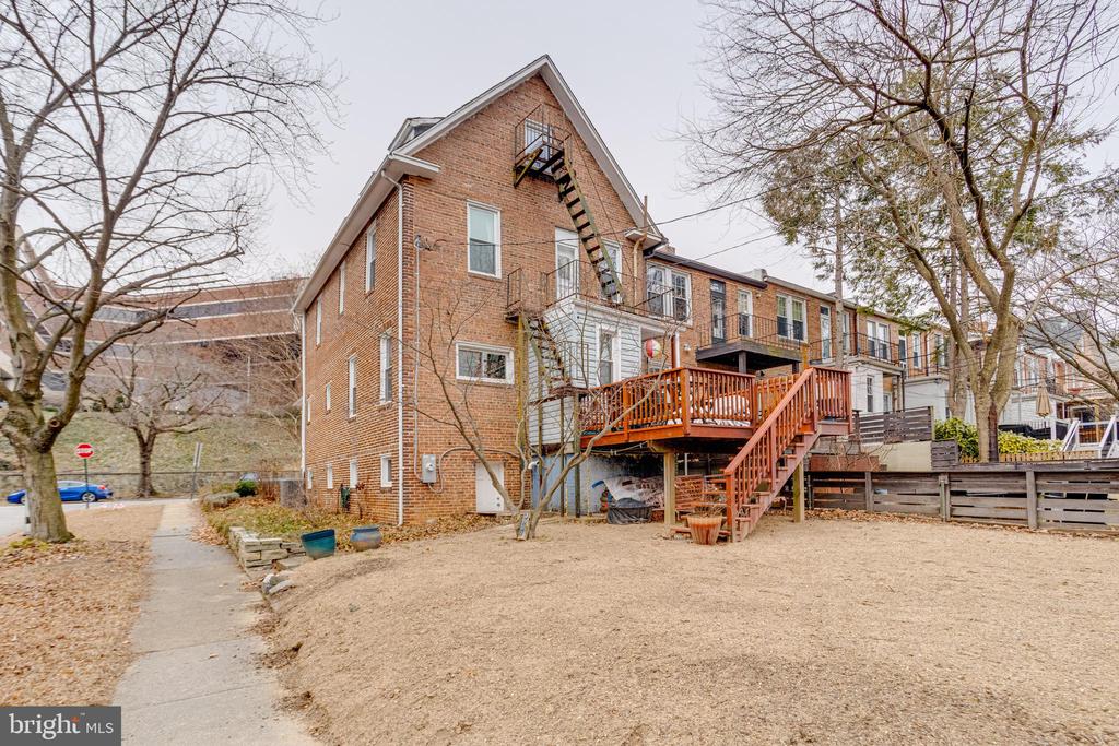 3901 KESWICK ROAD