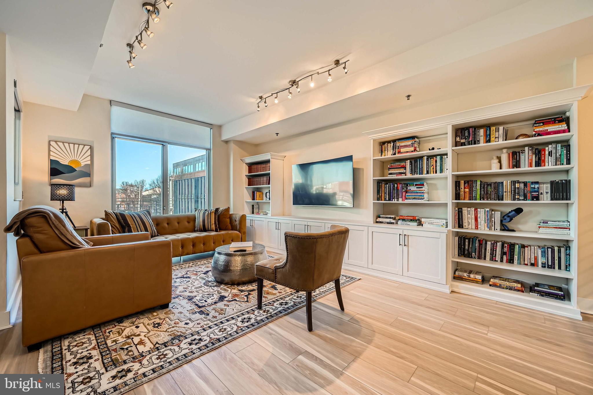 1400 LANCASTER STREET 303