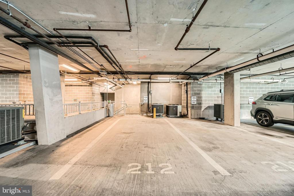 1400 LANCASTER STREET 303