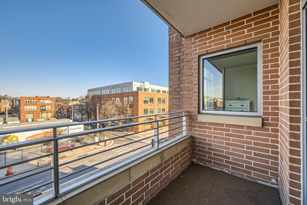 1400 LANCASTER STREET 303