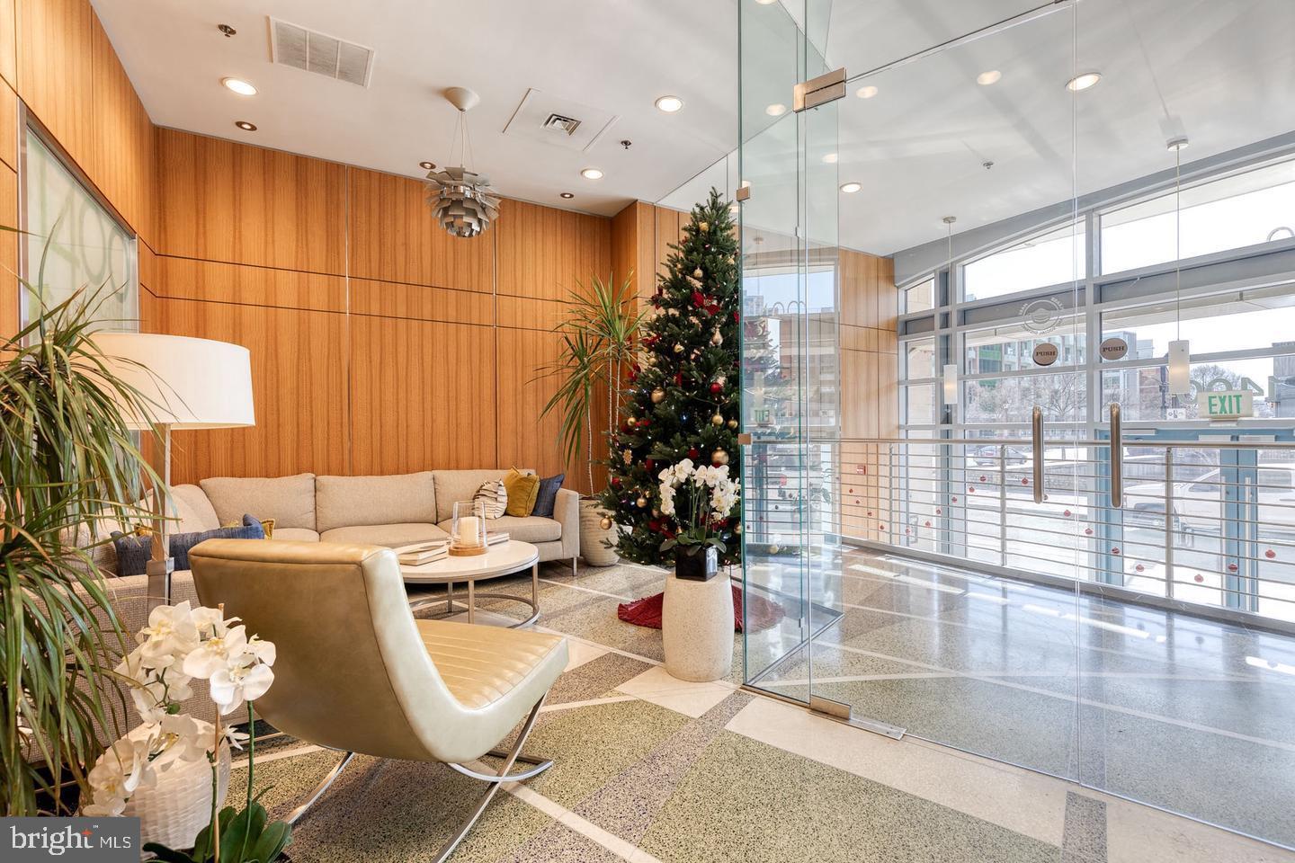 1400 LANCASTER STREET 303