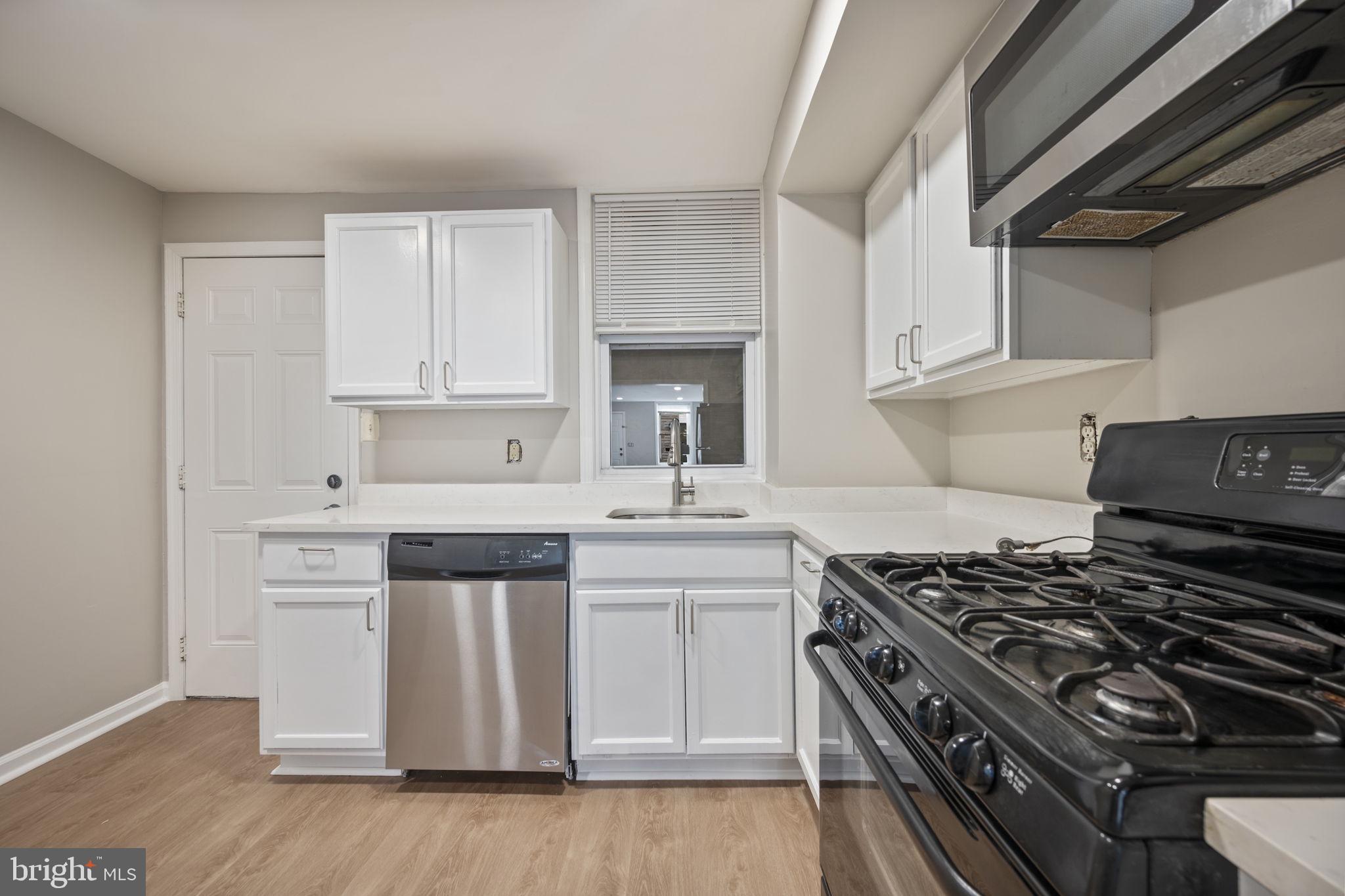 3420 LEVERTON AVENUE