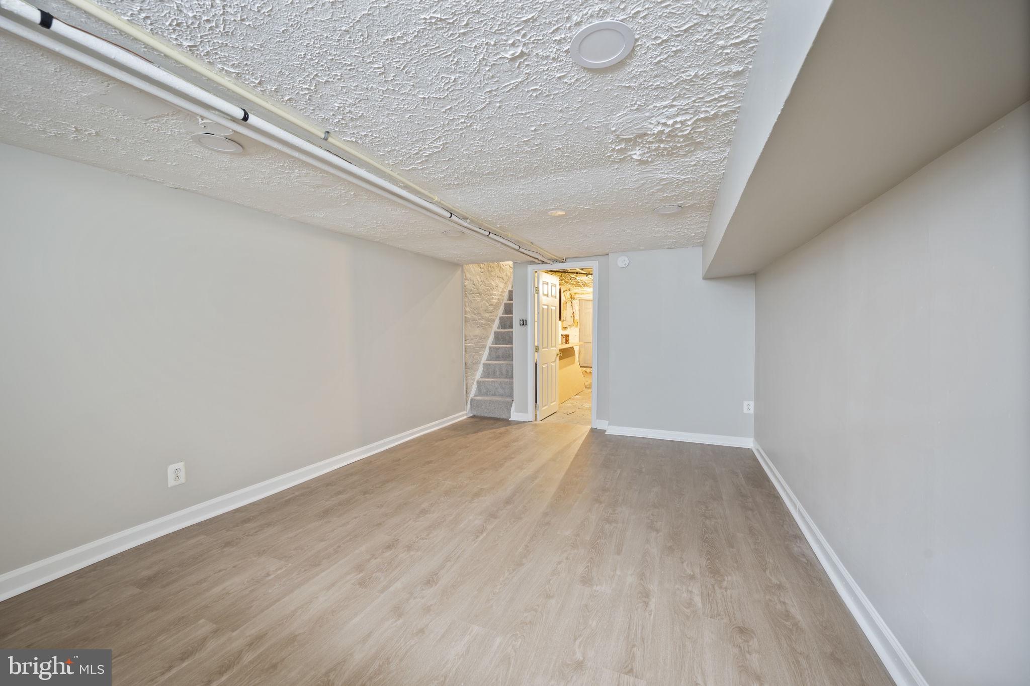 3420 LEVERTON AVENUE