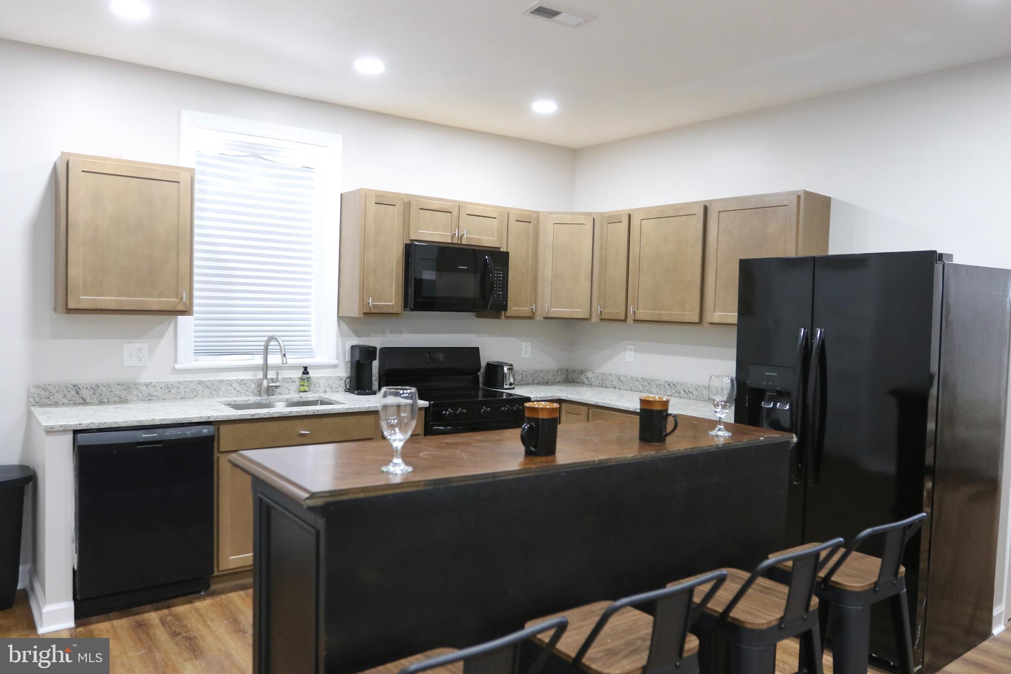 3908 PRIMROSE AVENUE