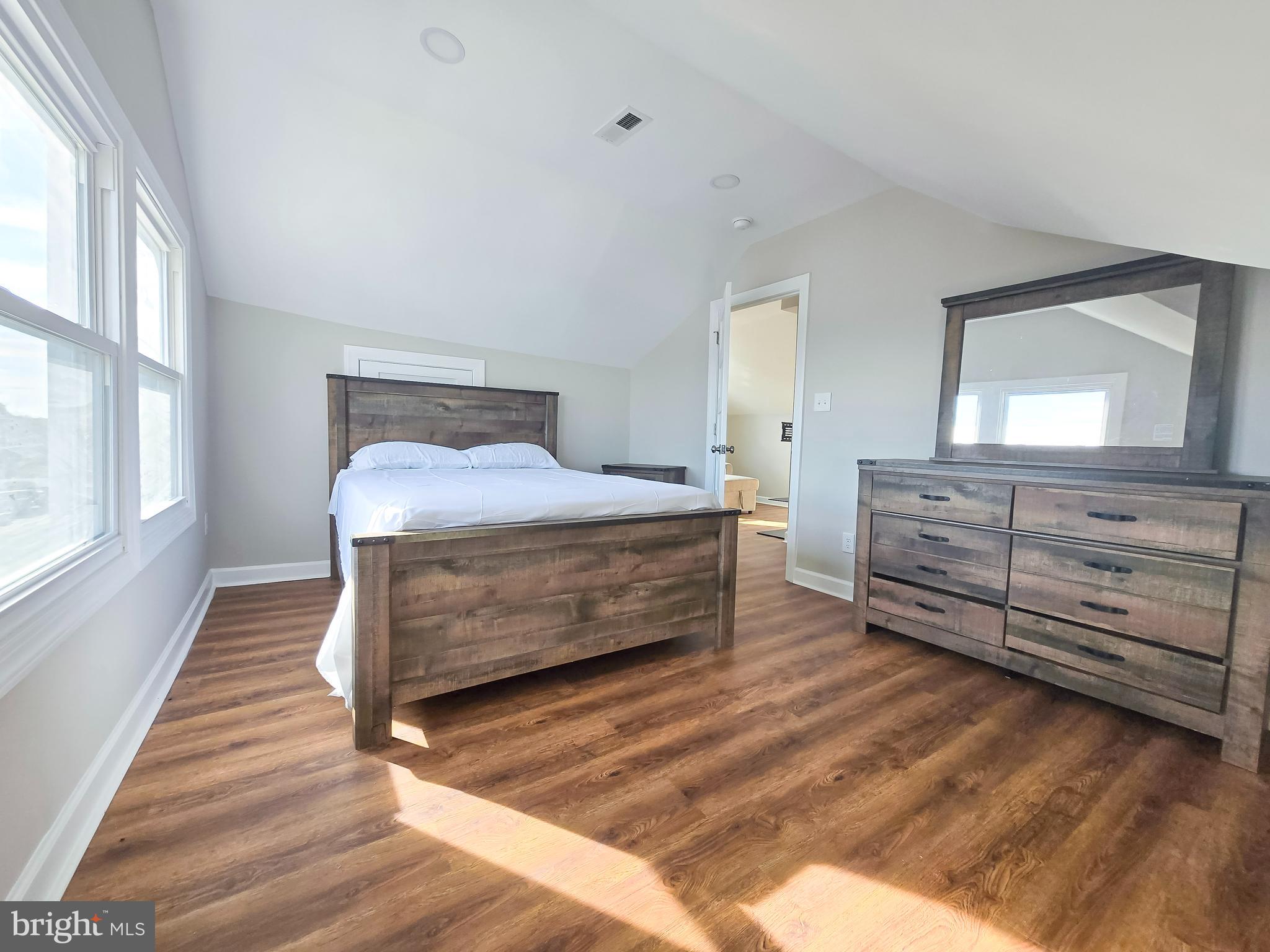 3908 PRIMROSE AVENUE