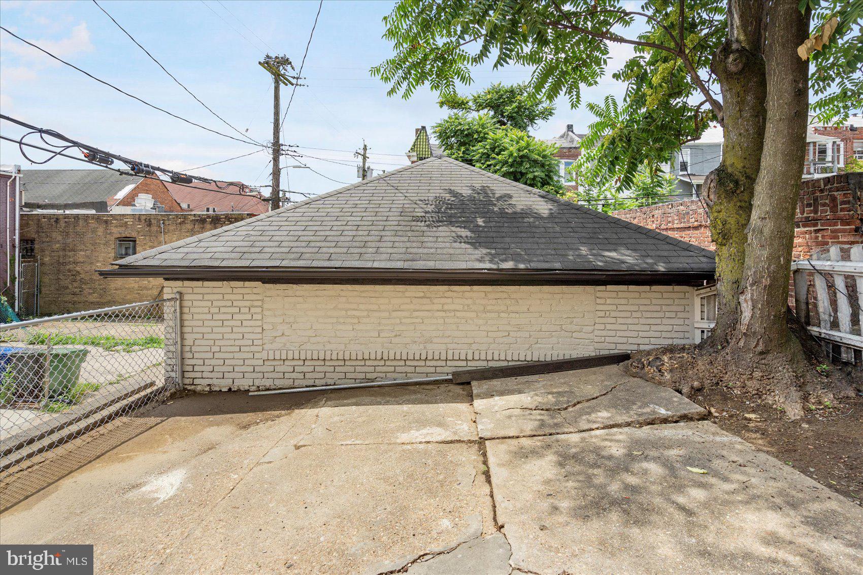 3400 WOODBROOK AVENUE