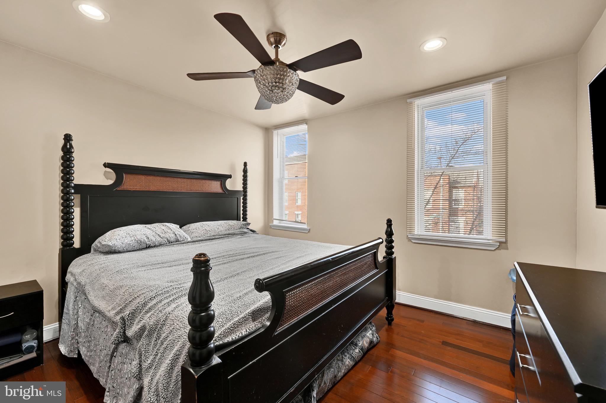 1401 E LANVALE STREET