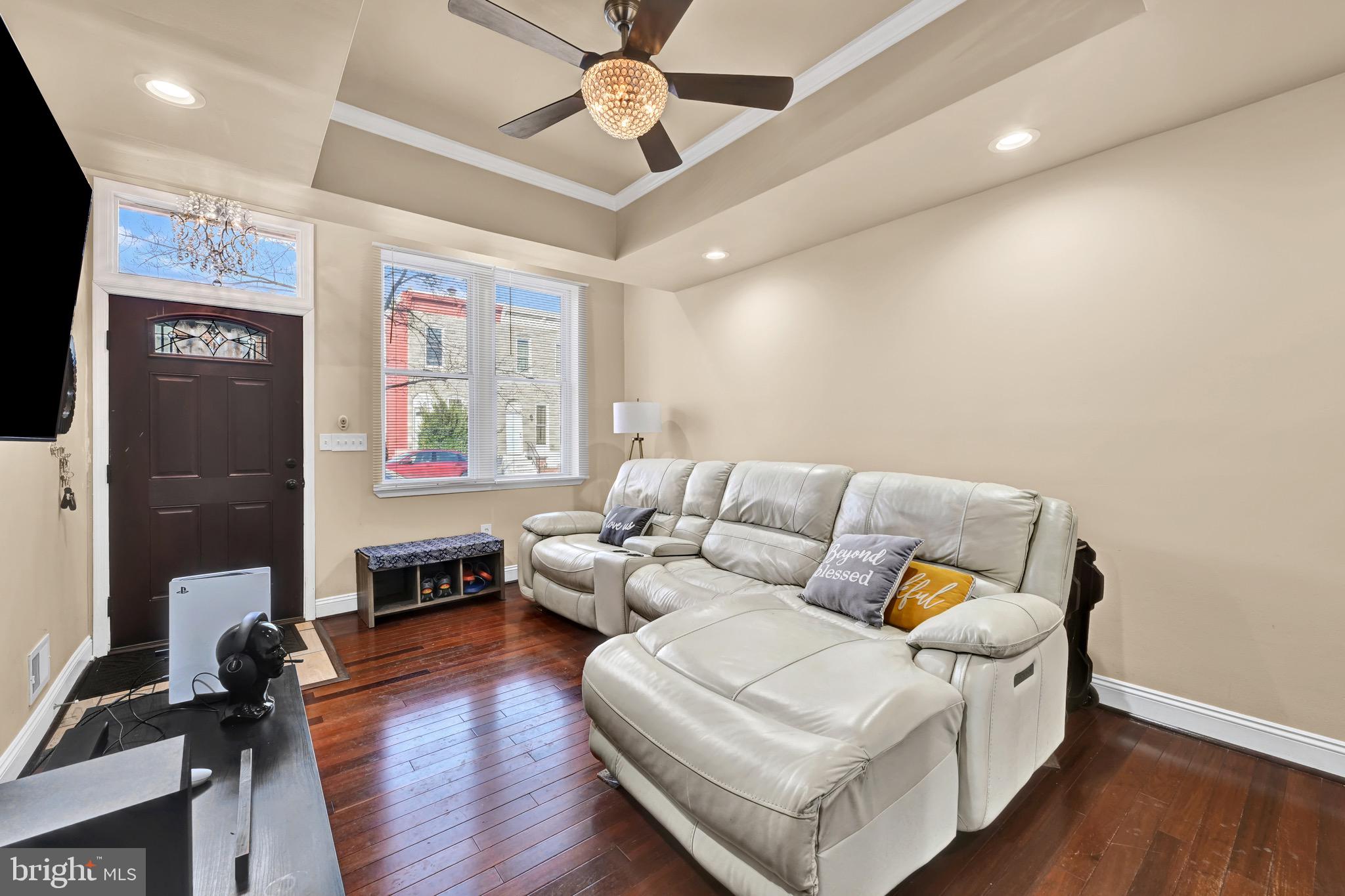 1401 E LANVALE STREET