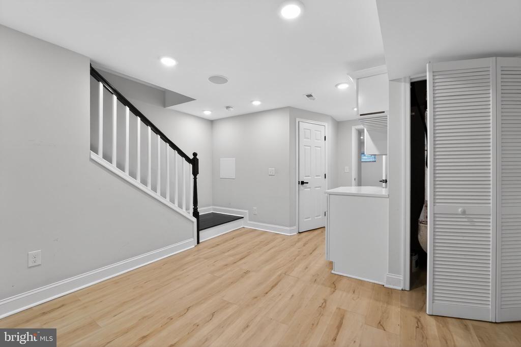 2612 LOYOLA NORTHWAY
