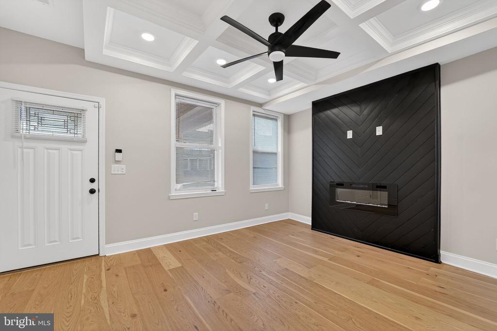 2612 LOYOLA NORTHWAY