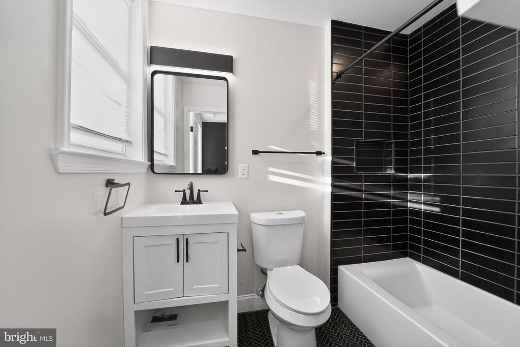 2612 LOYOLA NORTHWAY