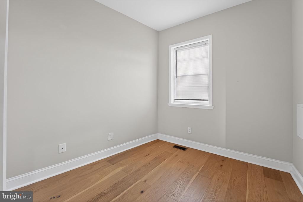 2612 LOYOLA NORTHWAY
