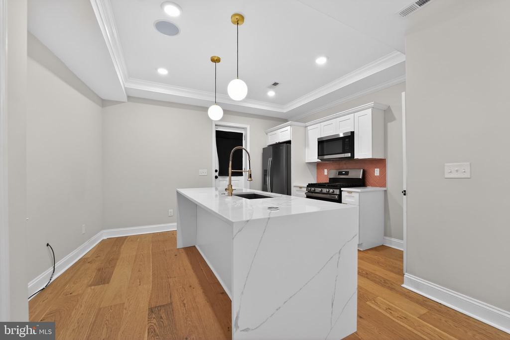 2612 LOYOLA NORTHWAY