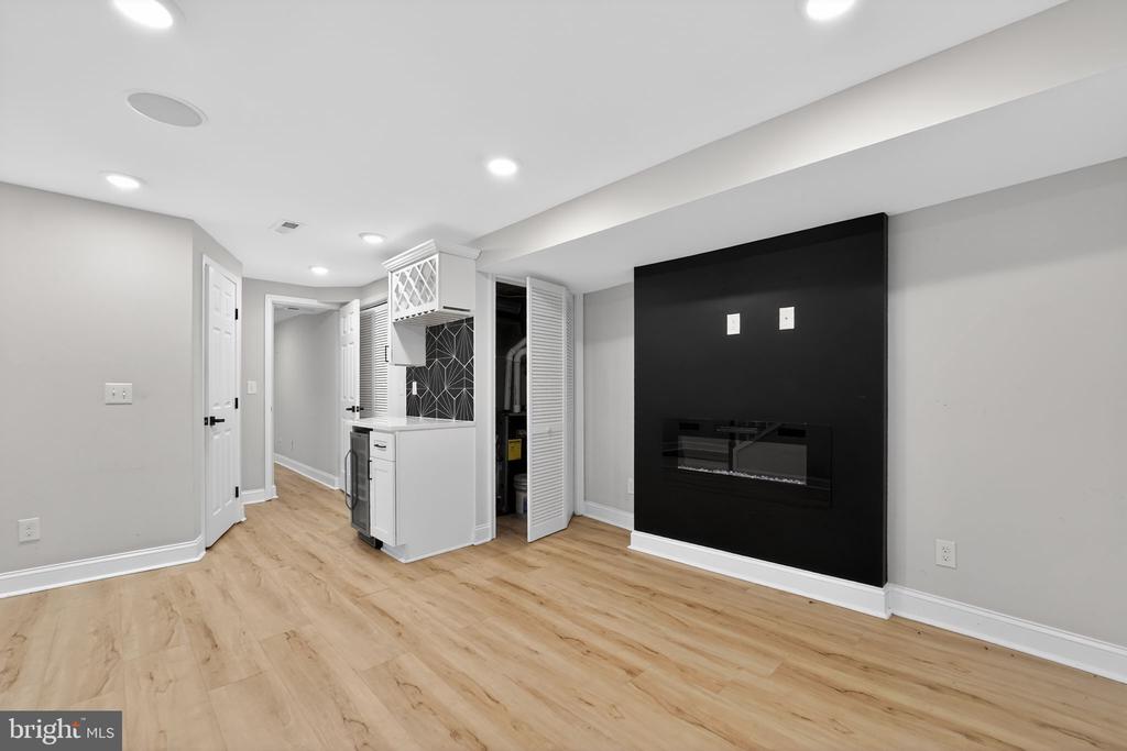 2612 LOYOLA NORTHWAY