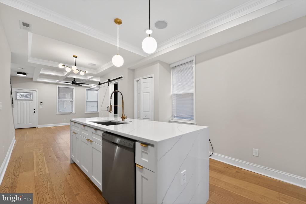 2612 LOYOLA NORTHWAY