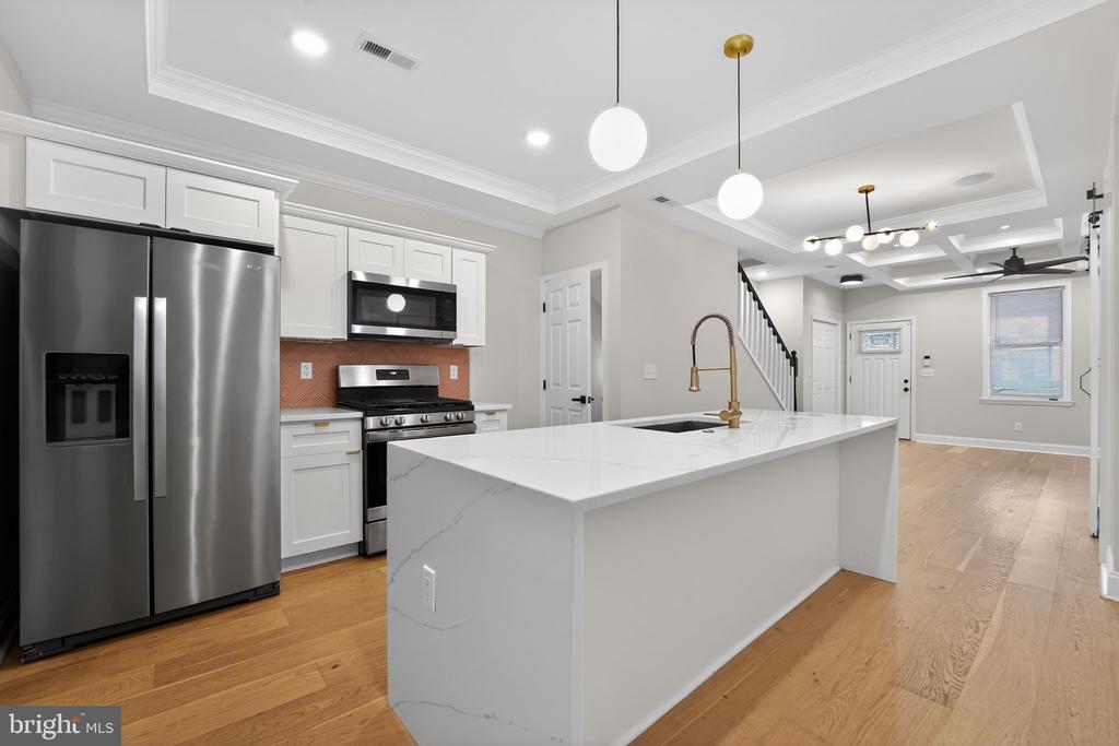2612 LOYOLA NORTHWAY