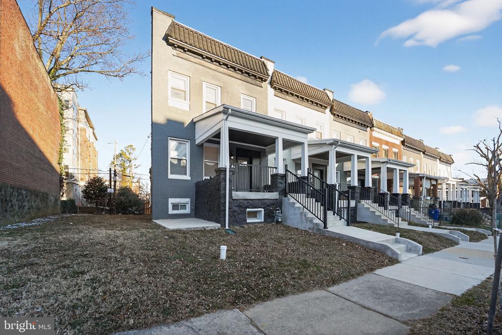 2612 LOYOLA NORTHWAY