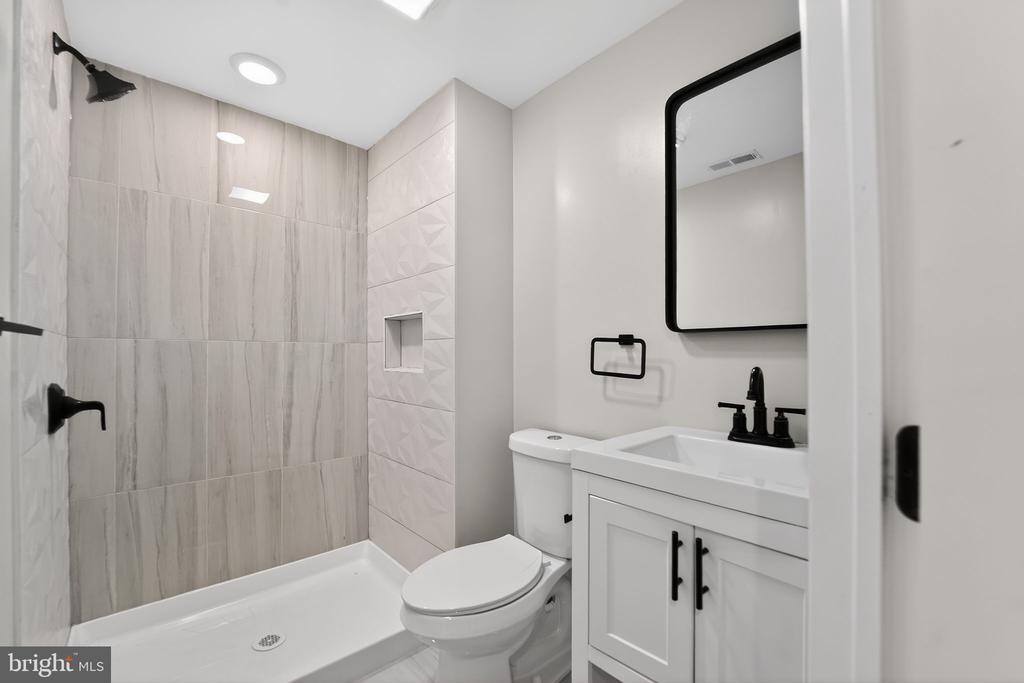 2612 LOYOLA NORTHWAY