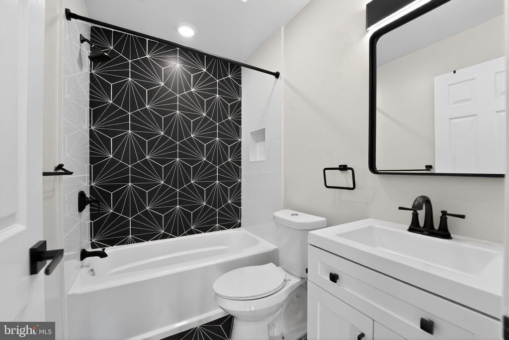 2612 LOYOLA NORTHWAY