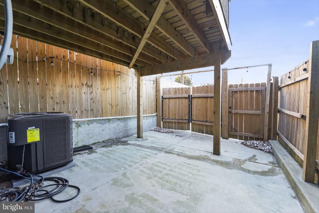 2612 LOYOLA NORTHWAY