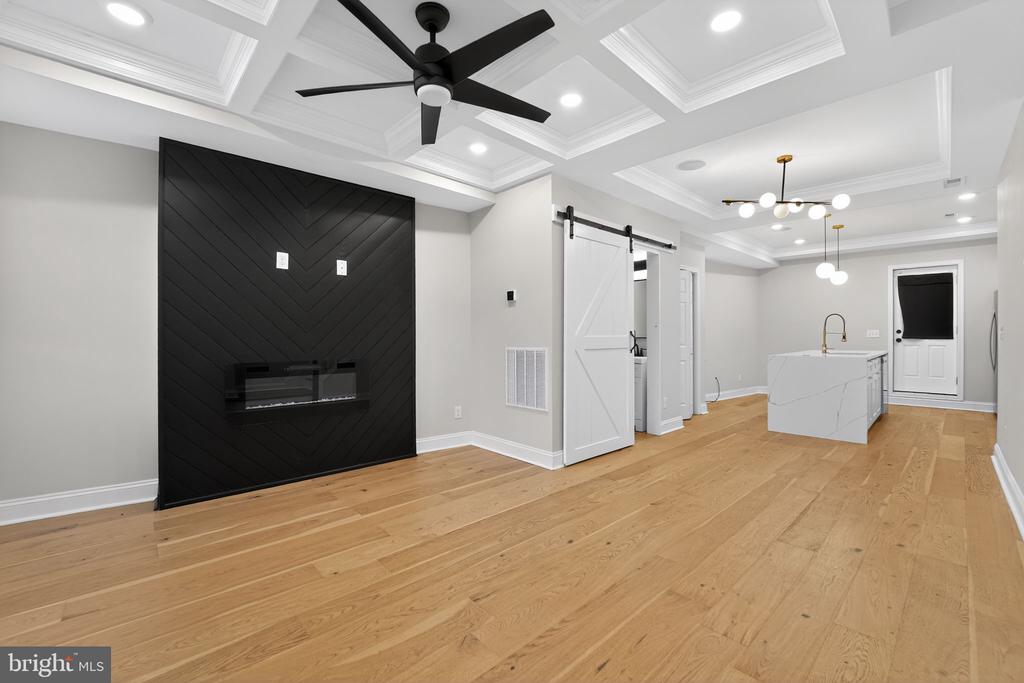 2612 LOYOLA NORTHWAY