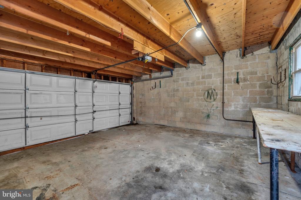 2219 CHESTERFIELD AVENUE