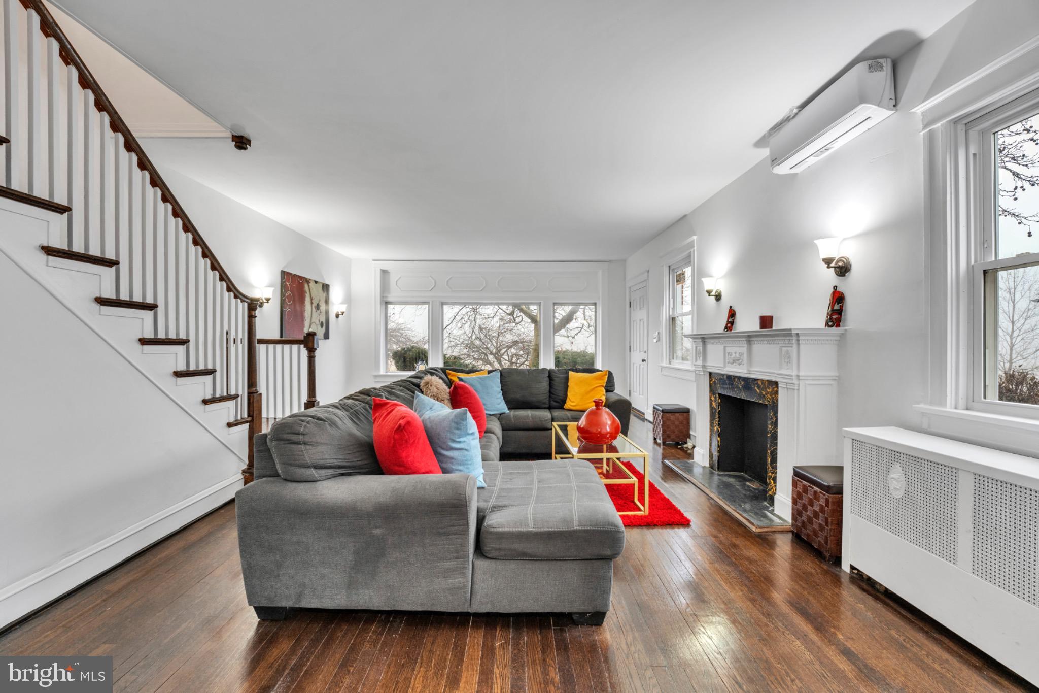 2219 CHESTERFIELD AVENUE