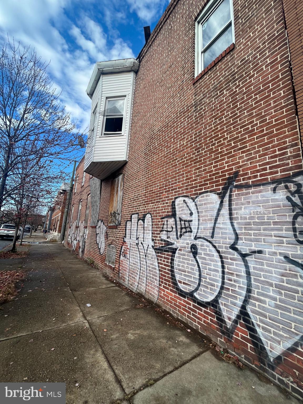 800 N KENWOOD AVENUE N