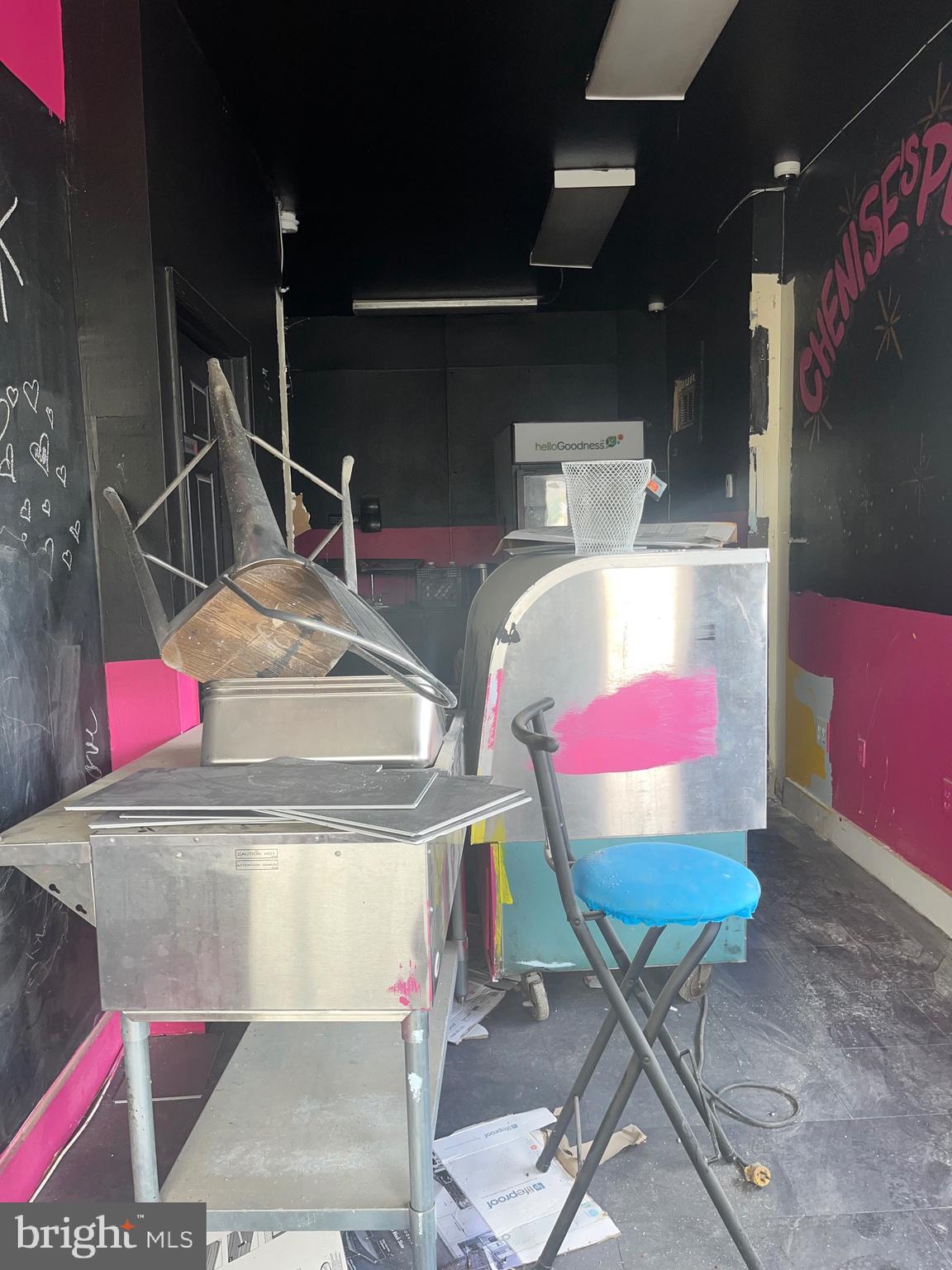 3121 E MONUMENT STREET